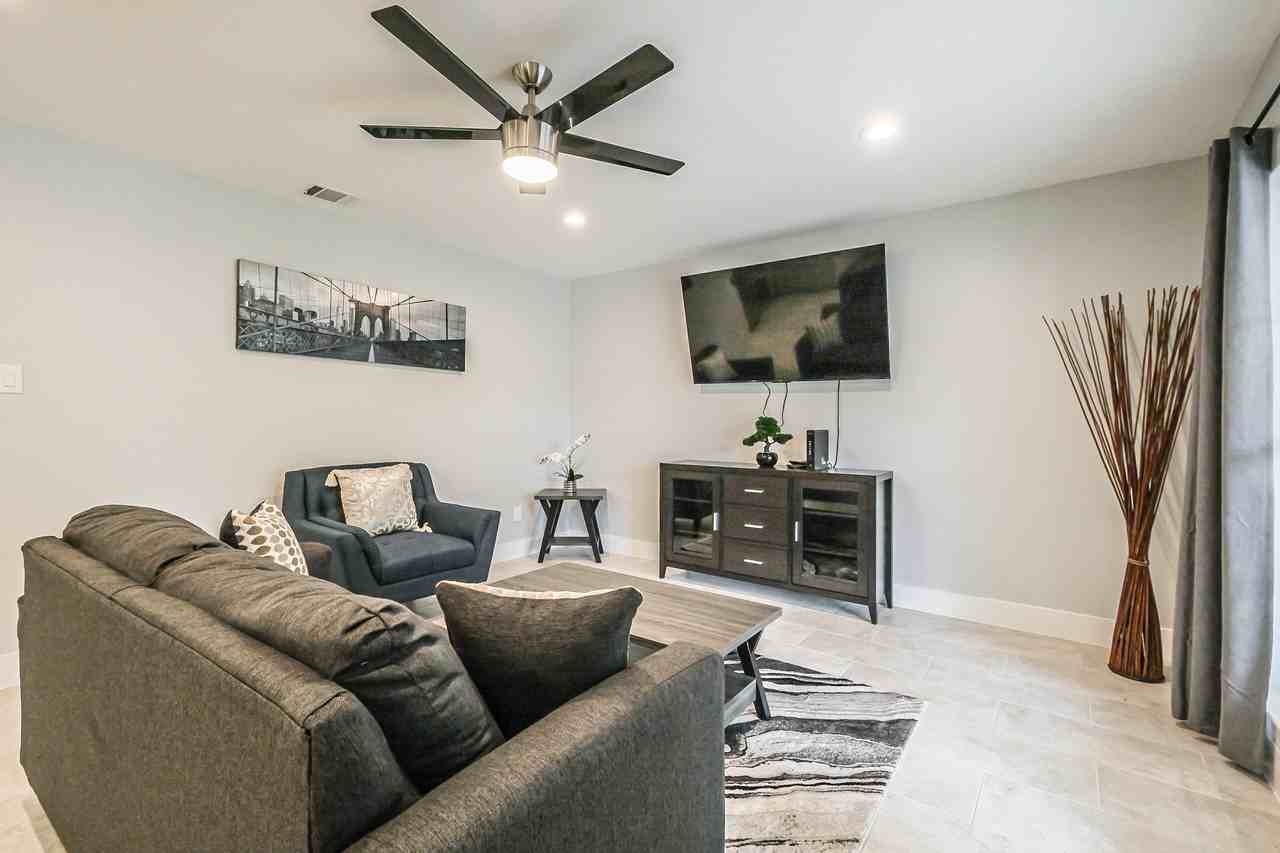 7518 Dearborn Street - Photo 2 of 30