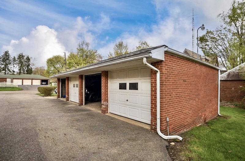 1640 Frazer Ave Nw - Photo 3 of 18