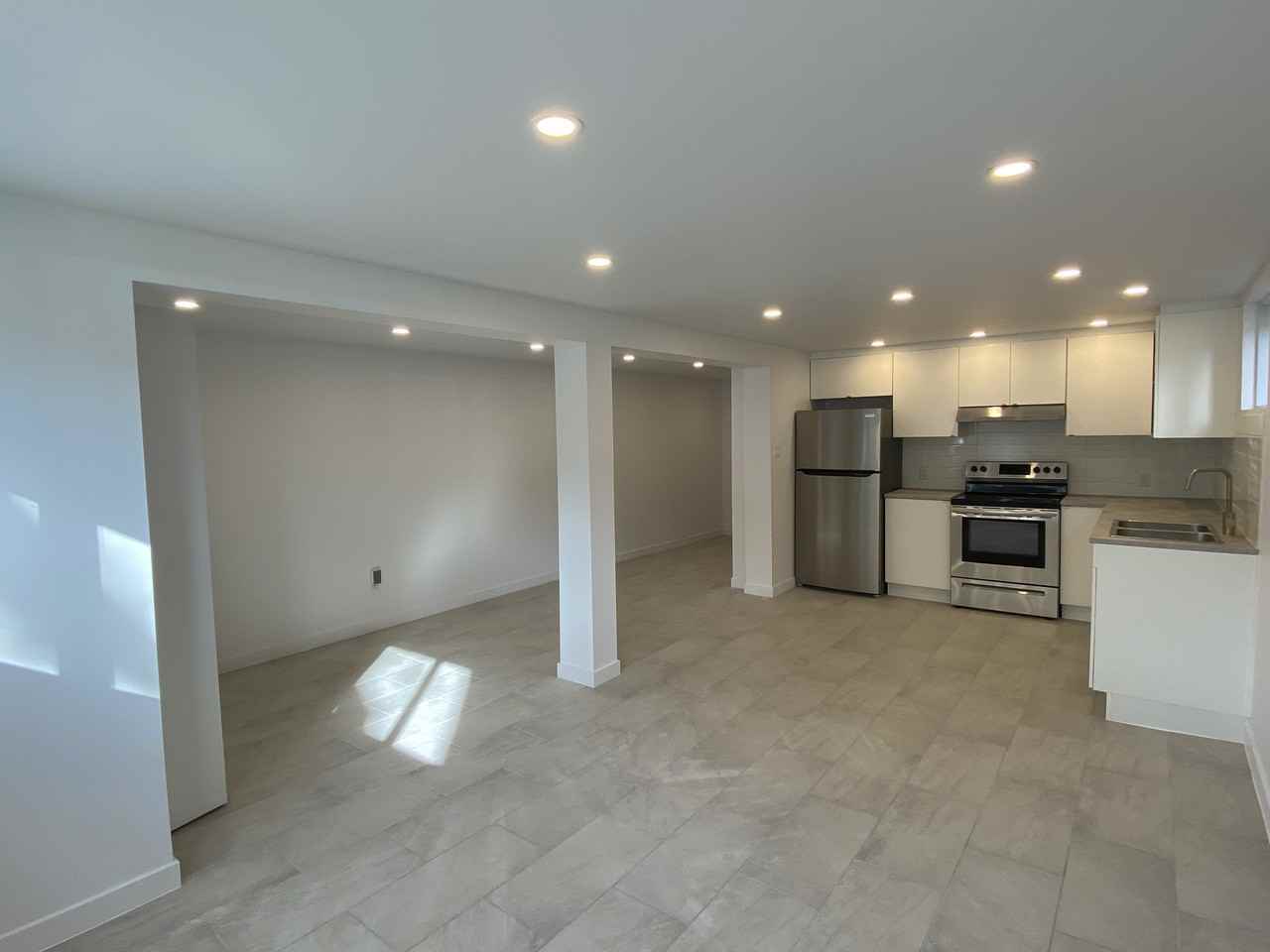 495 37e Avenue - Photo 2 of 7