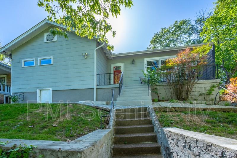 513 Lytle St - Photo 3 of 50