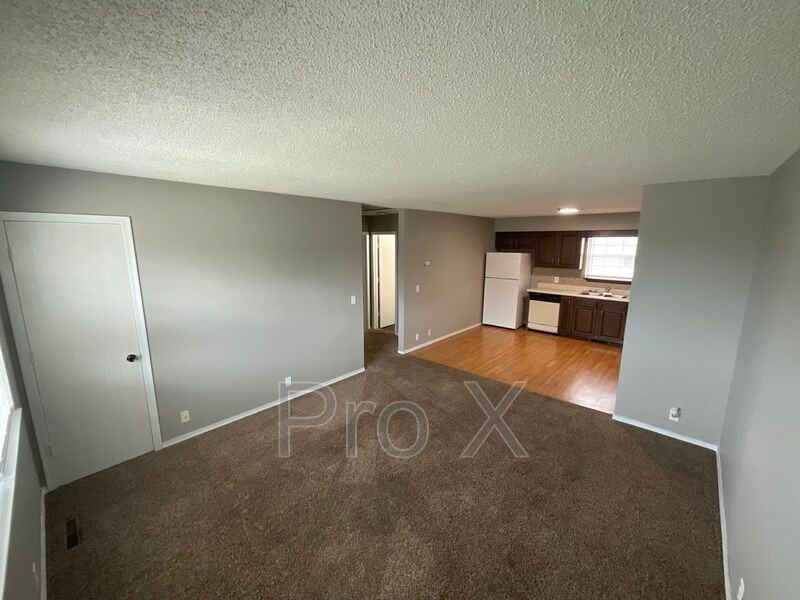 3039 W 15th St - Photo 2 of 15