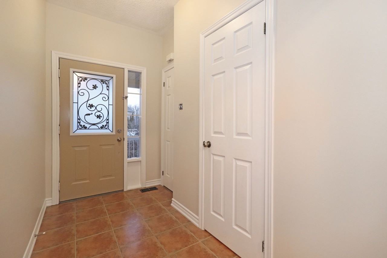 21 Taft Pl - Photo 3 of 25