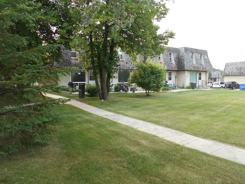 Baylor Place Apartments 120 Baylor Ave, Winnipeg, MB R3T 3P4 Zumper