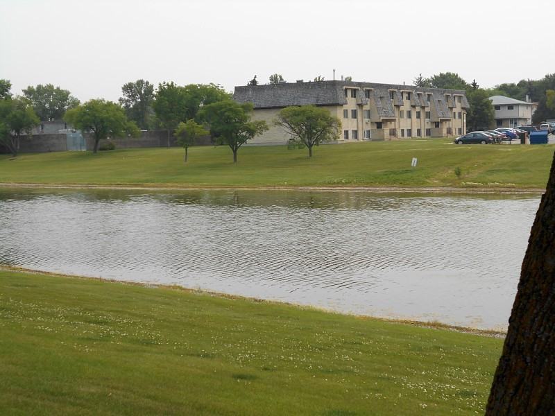 Baylor Place Apartments 120 Baylor Ave, Winnipeg, MB R3T 3P4 Zumper