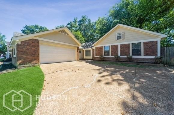 3881 Plum Hill Dr - Photo 2 of 14
