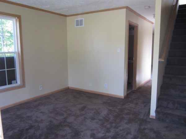 194 Candler St - Photo 3 of 7