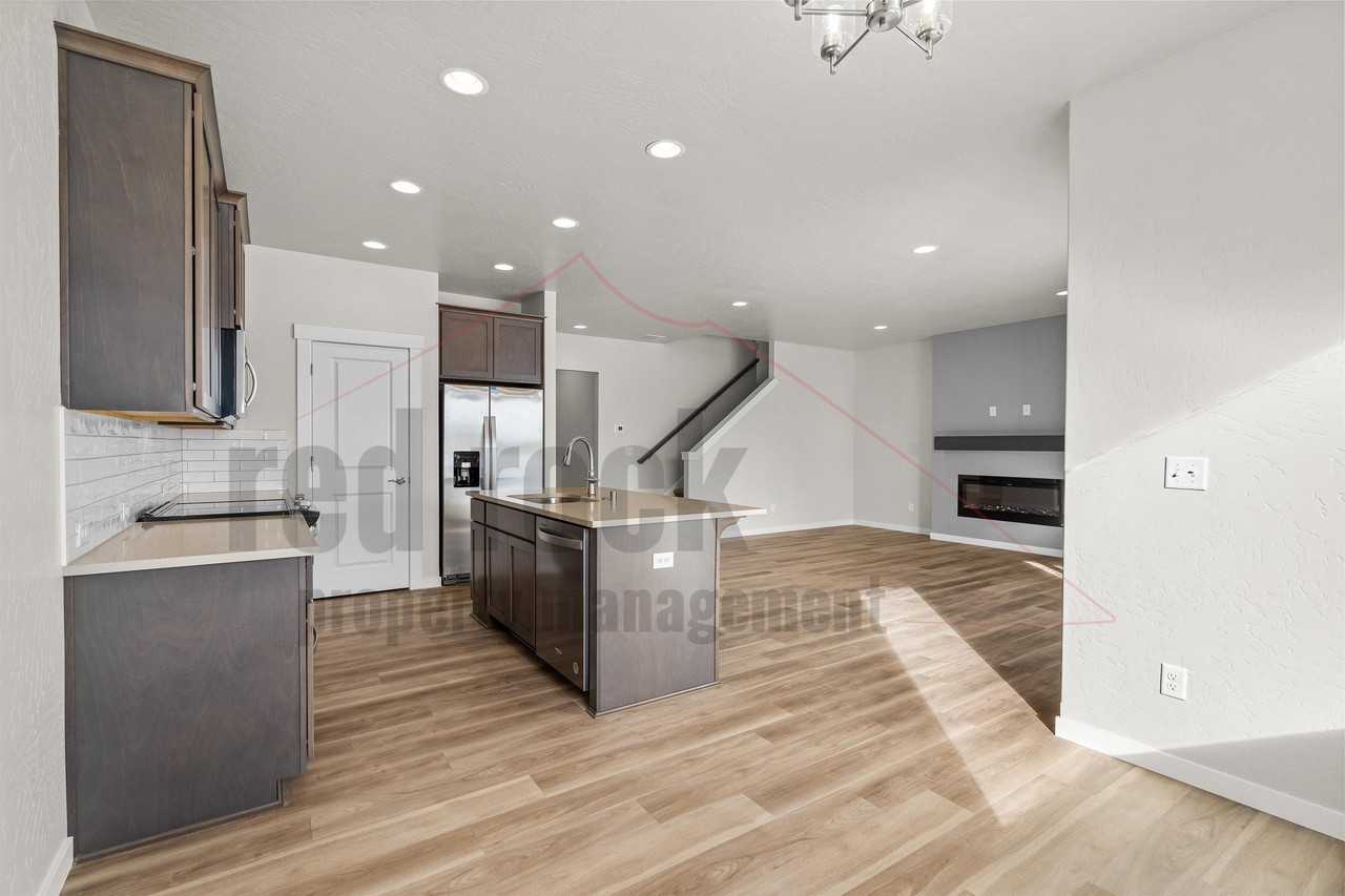 1218 N Tschirley Rd #1 - Photo 3 of 27
