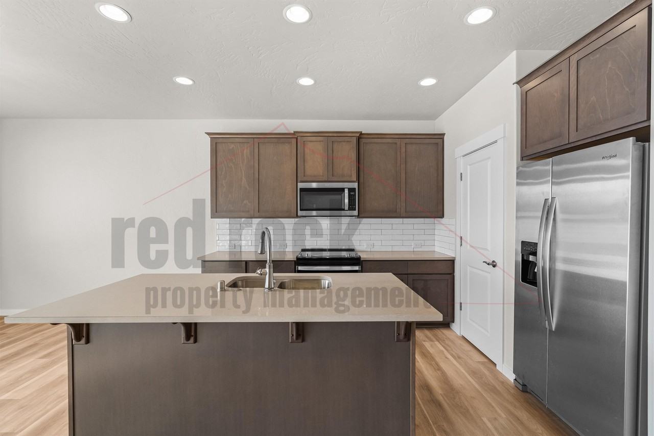 1218 N Tschirley Rd #1 - Photo 2 of 27
