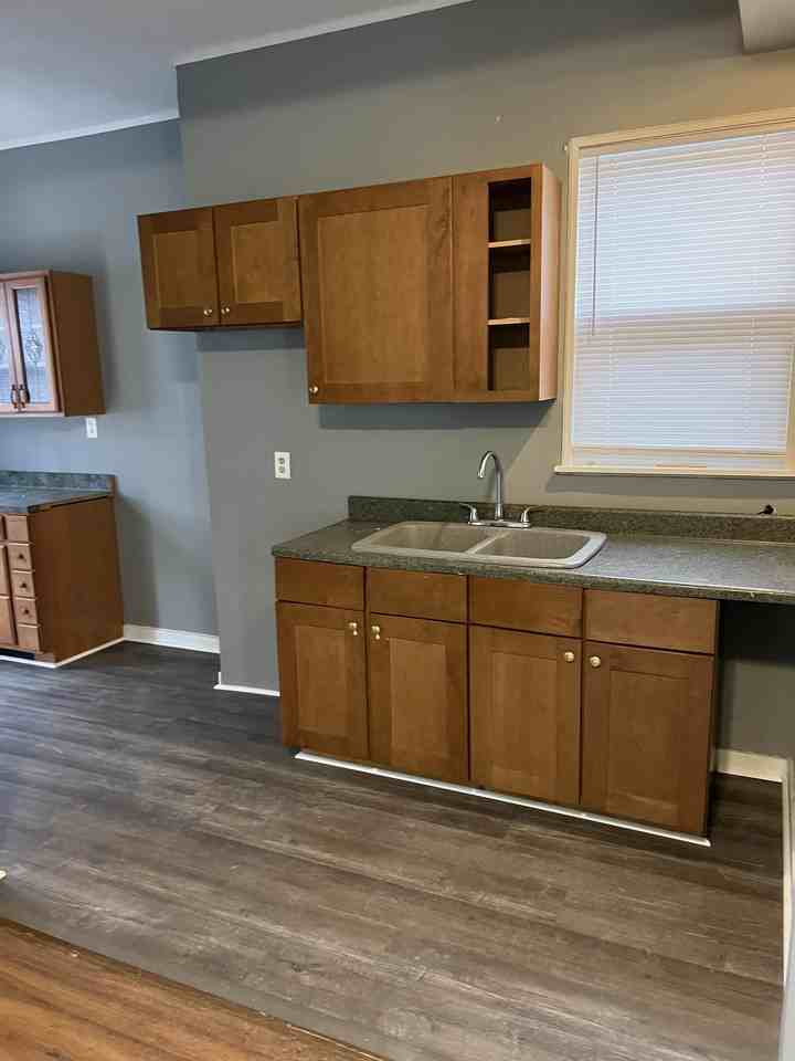 1626 N Linn St #1 - Photo 4 of 10