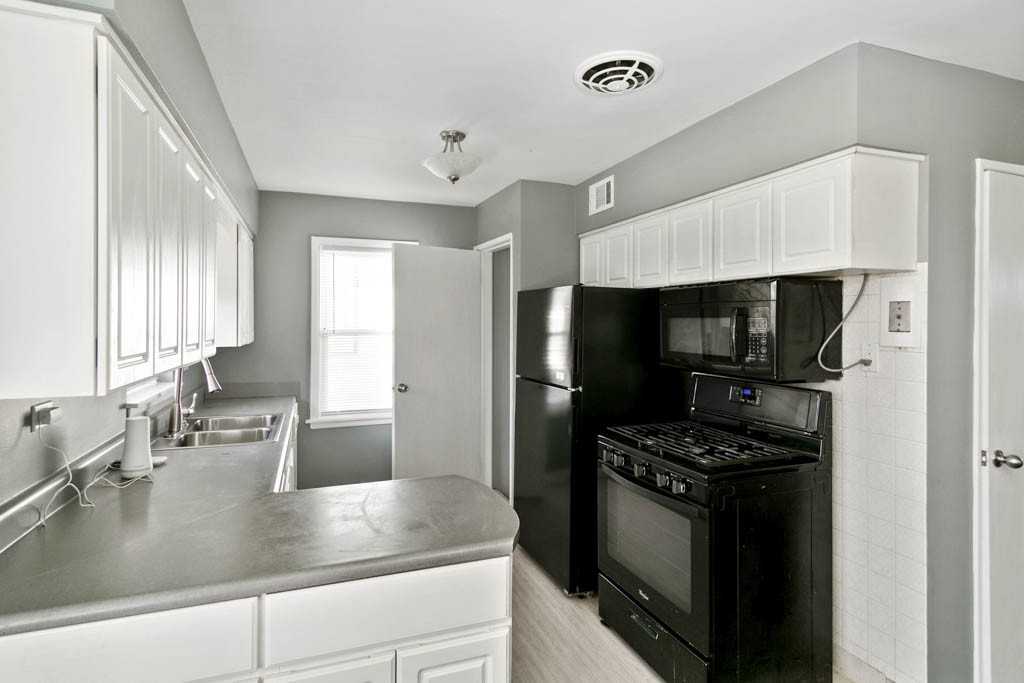717 E 154th St #1 - Photo 2 of 34