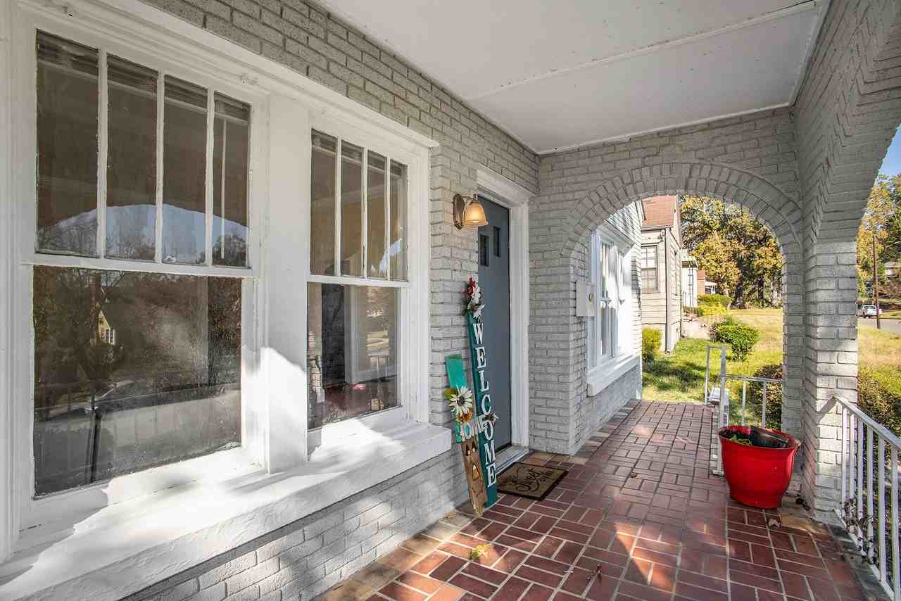 854 5th St W #1 - Photo 3 of 49