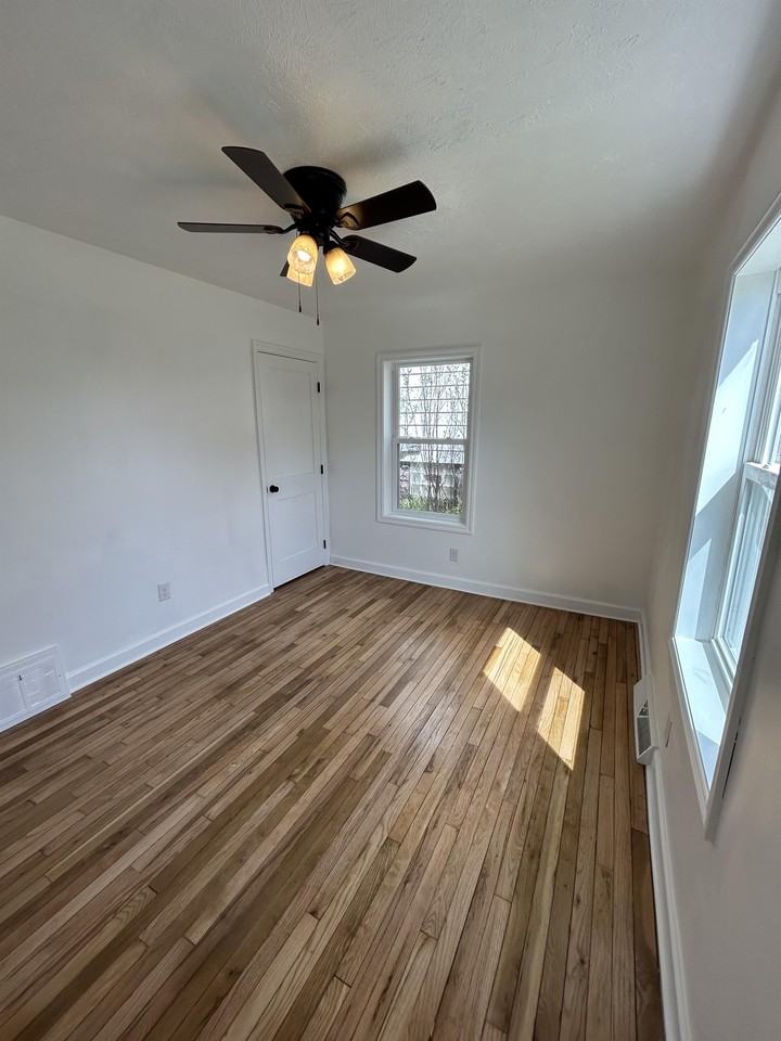 2019 Oregon Ave #1 - Photo 6 of 11