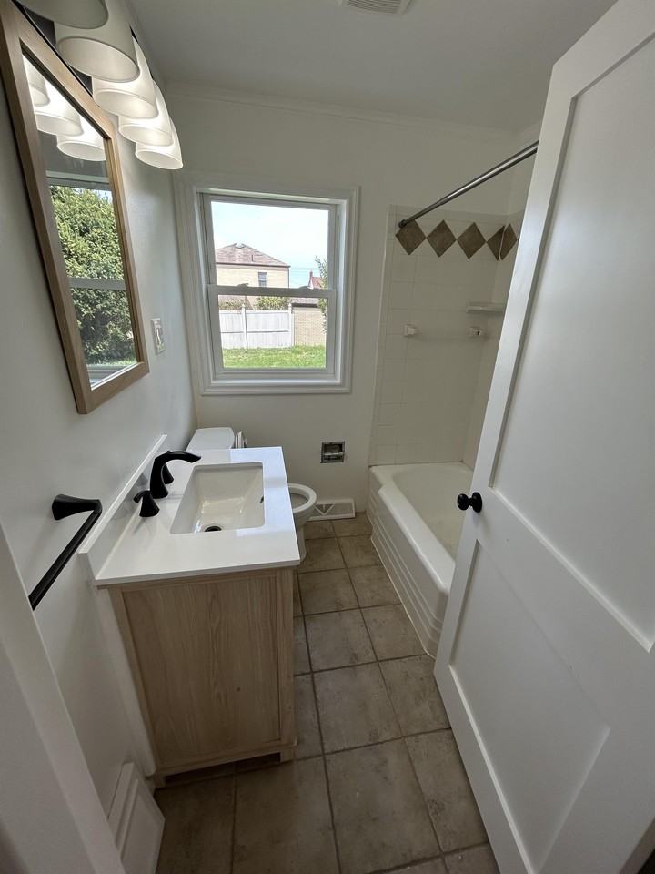 2019 Oregon Ave #1 - Photo 7 of 11