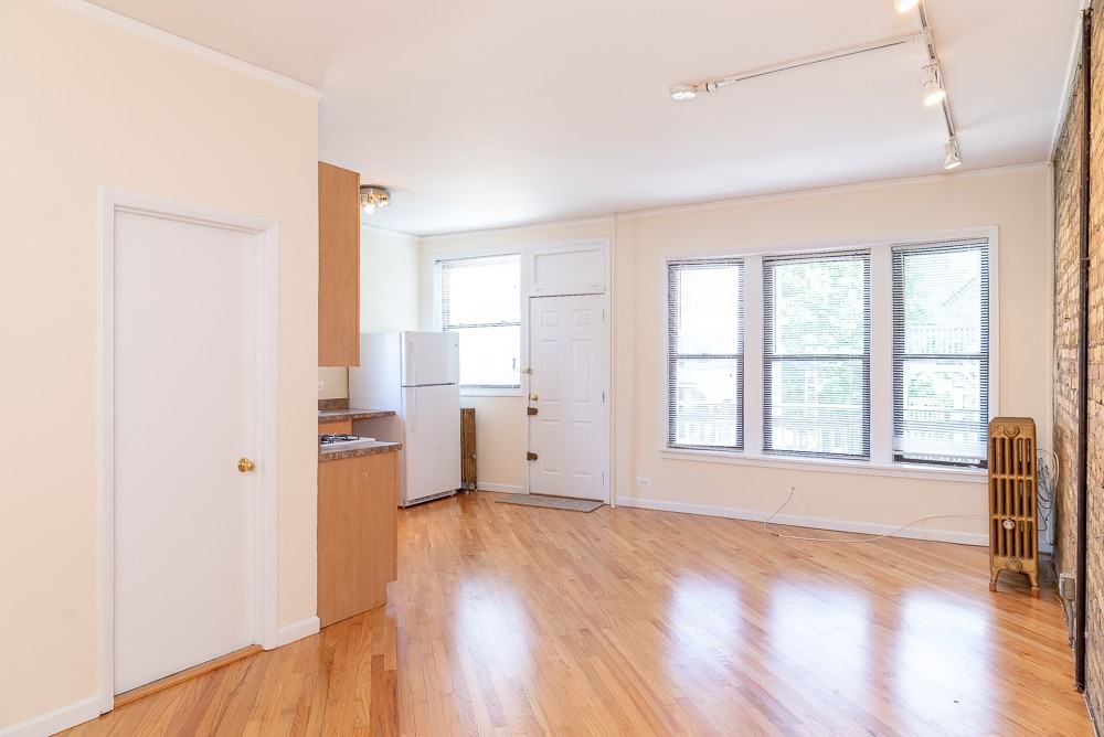 1257 W Loyola AveApt 2 #1257-2 - Photo 2 of 15