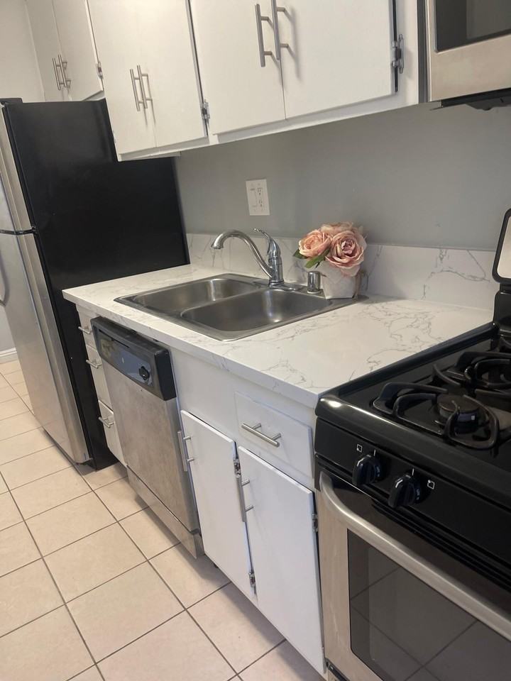 4176 Arch Dr - Photo 3 of 15