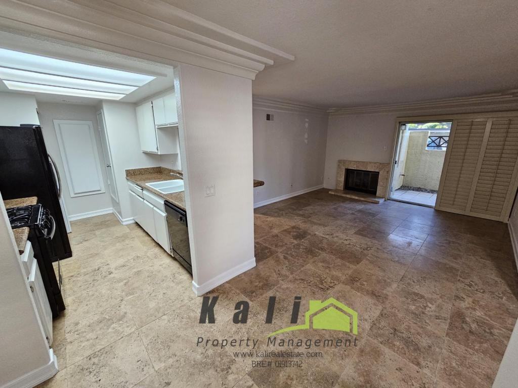 755 Brookstone Rd - Photo 3 of 19