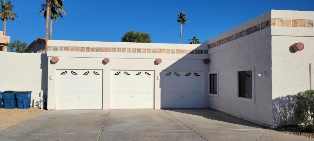 3880 N Chelsea Cir - Photo 2 of 4