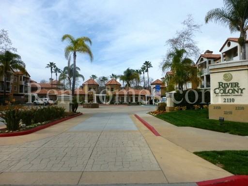 2150 Camino De La Reina