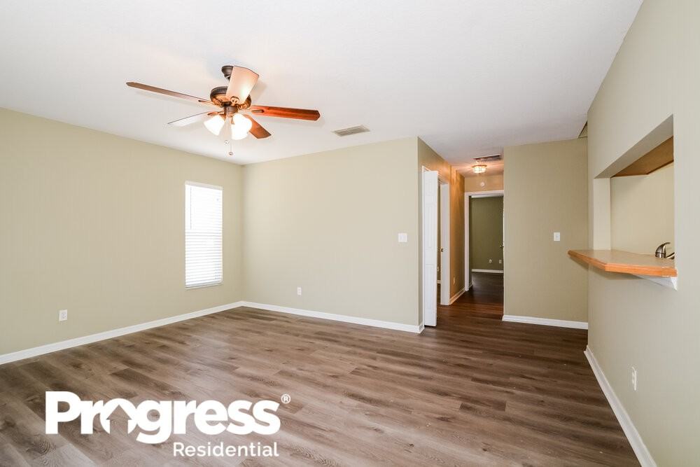 13124 Moonflower Ct - Photo 3 of 16