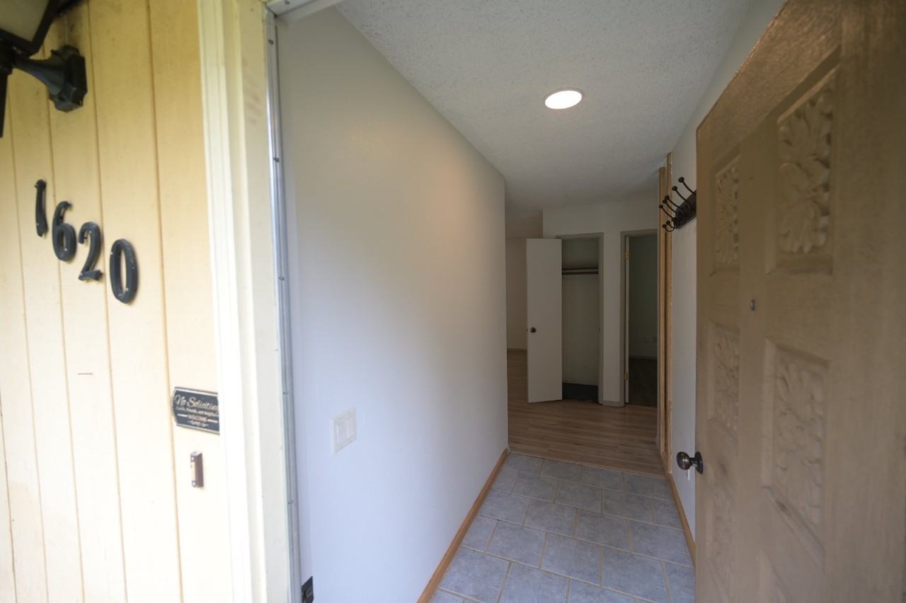 1620 Owen Ave - Photo 2 of 17