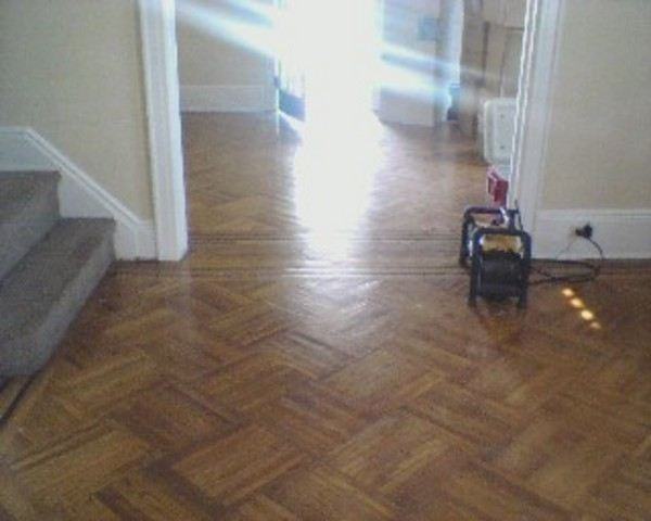 3-bdrm HOUSE in Kew Gardens for $2500 - Photo 3 of 7