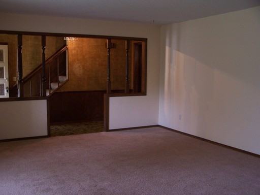 6505 Whitehall Dr - Photo 3 of 10