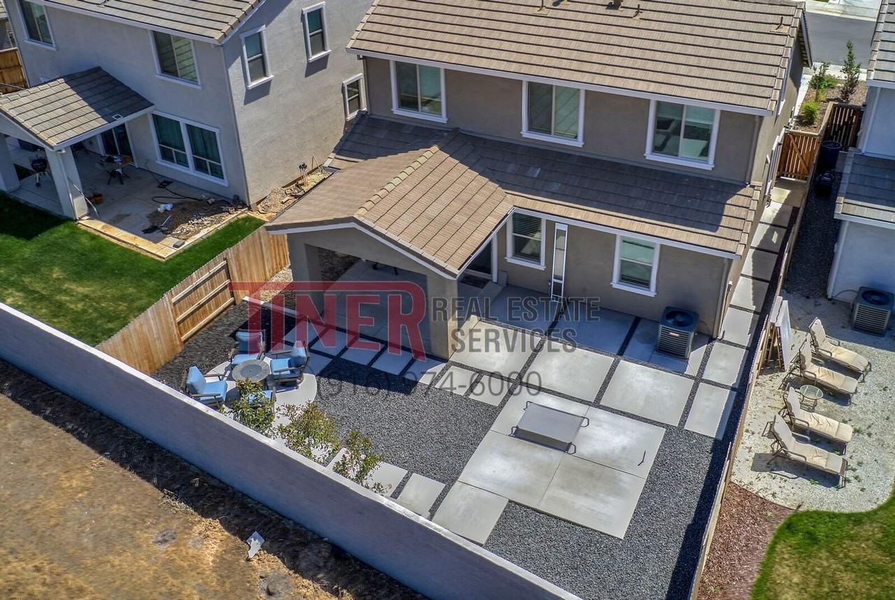 741 Swallowtail Ct - Photo 3 of 30