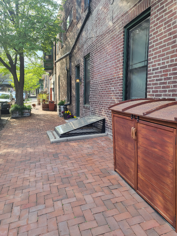 824 S Swanson St #1F - Photo 3 of 26