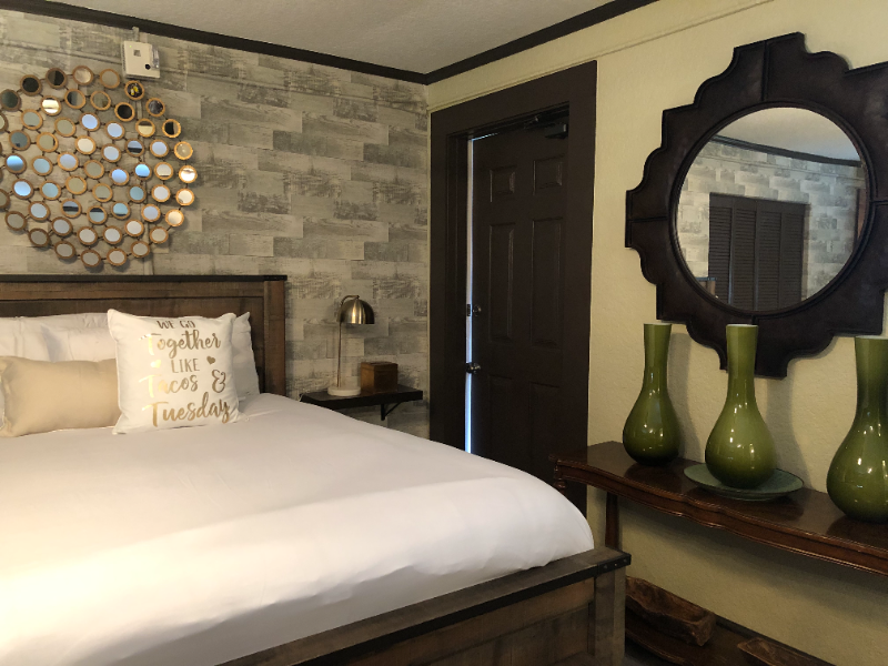 600 Oakridge Boulevard - Photo 5 of 12