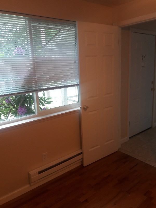 17426 8th Ave E - Photo 4 of 9