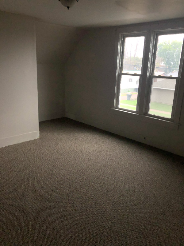 1315 N 6th St - Photo 5 of 7