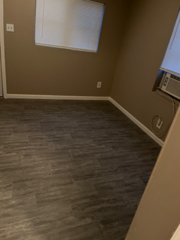 1603 Smith St - Photo 3 of 13