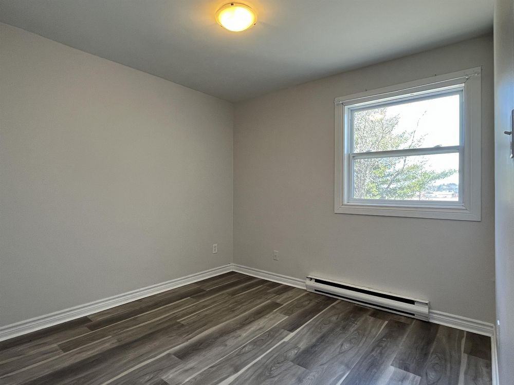 28 Bishop St - Photo 3 of 6