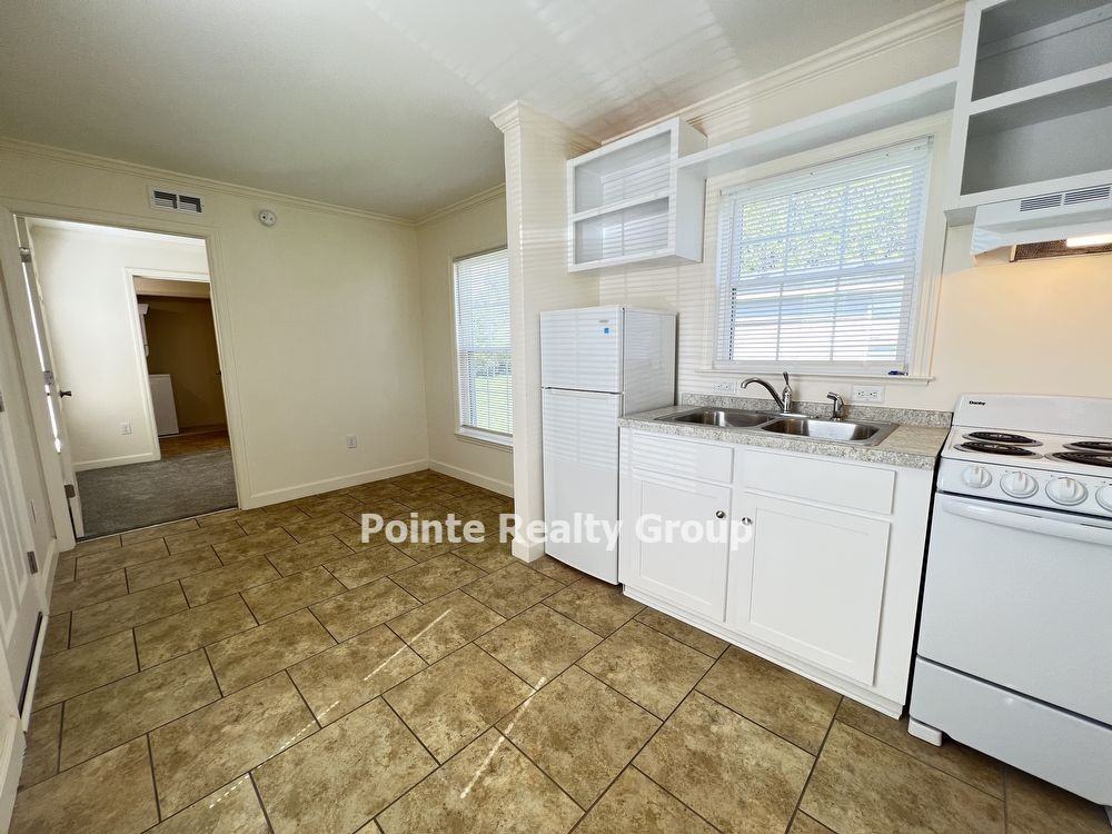 1037 W Atlantic St - Photo 3 of 8