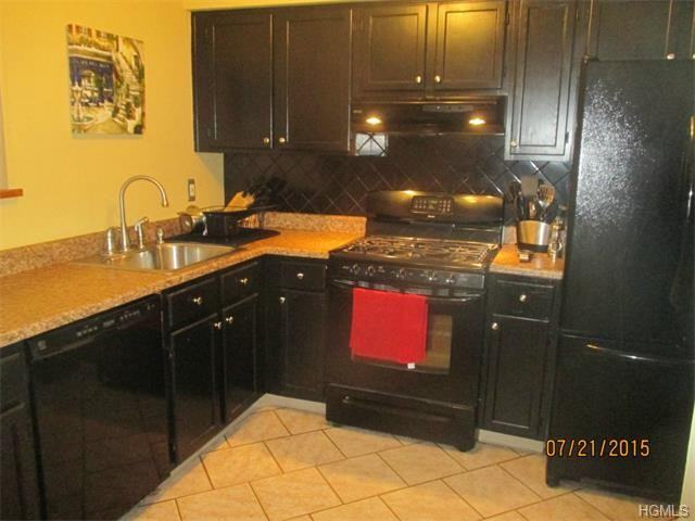 404 Rakov Rd - Photo 3 of 14