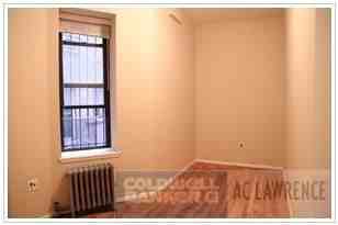 E 90th St & LEXINGTON AVE - Photo 2 of 7