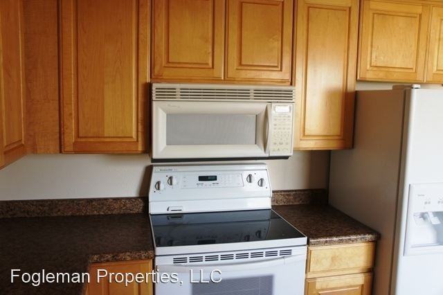 1155 E 11th N - Photo 3 of 17