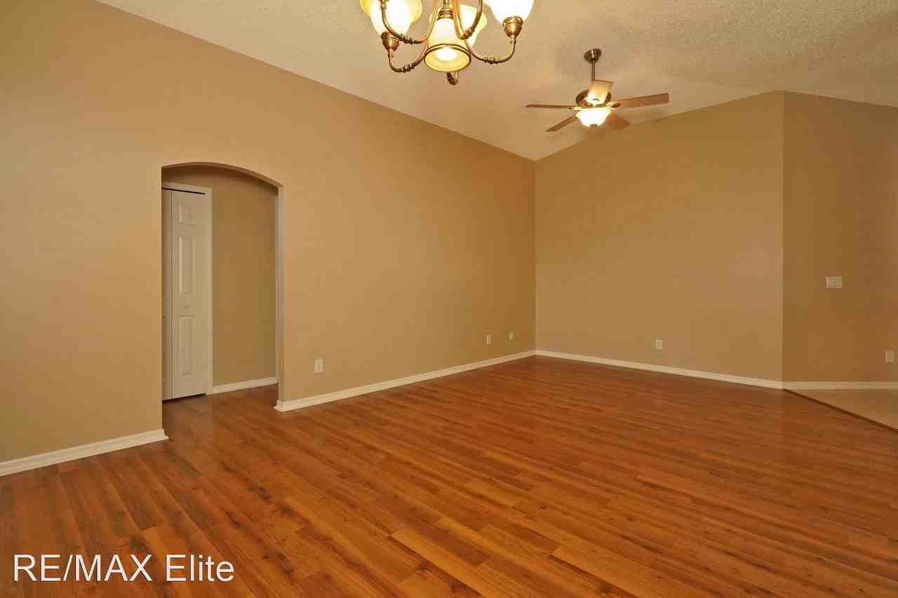 2060 Tiburon Ln - Photo 2 of 17