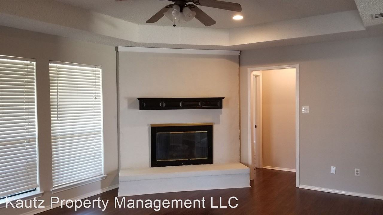 930 Meadowlark Dr - Photo 3 of 13