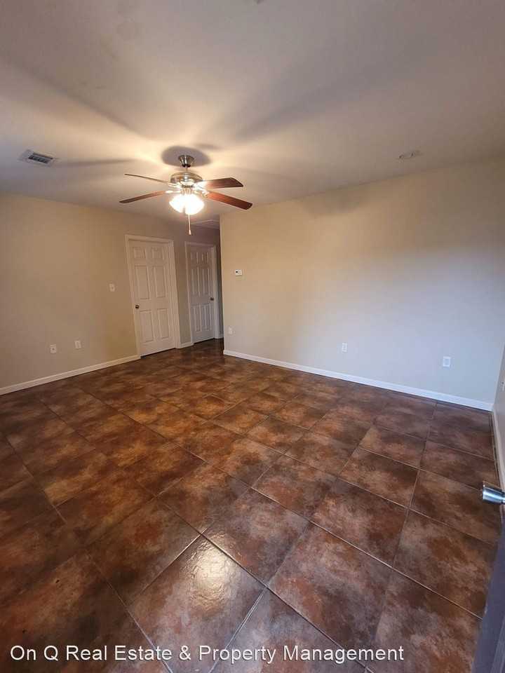 White Buffalo - Photo 2 of 3