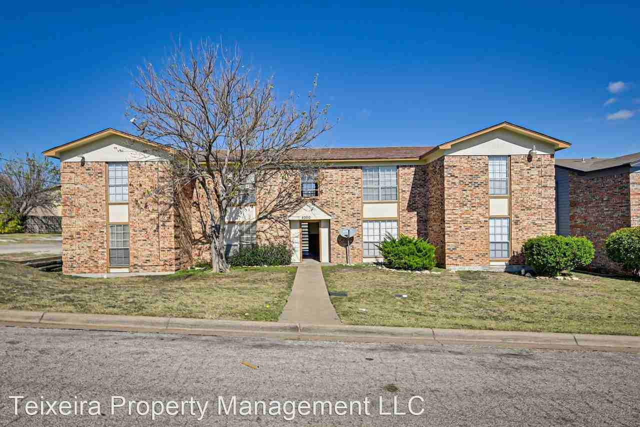 8002 Cambridge Circle - Photo 2 of 25