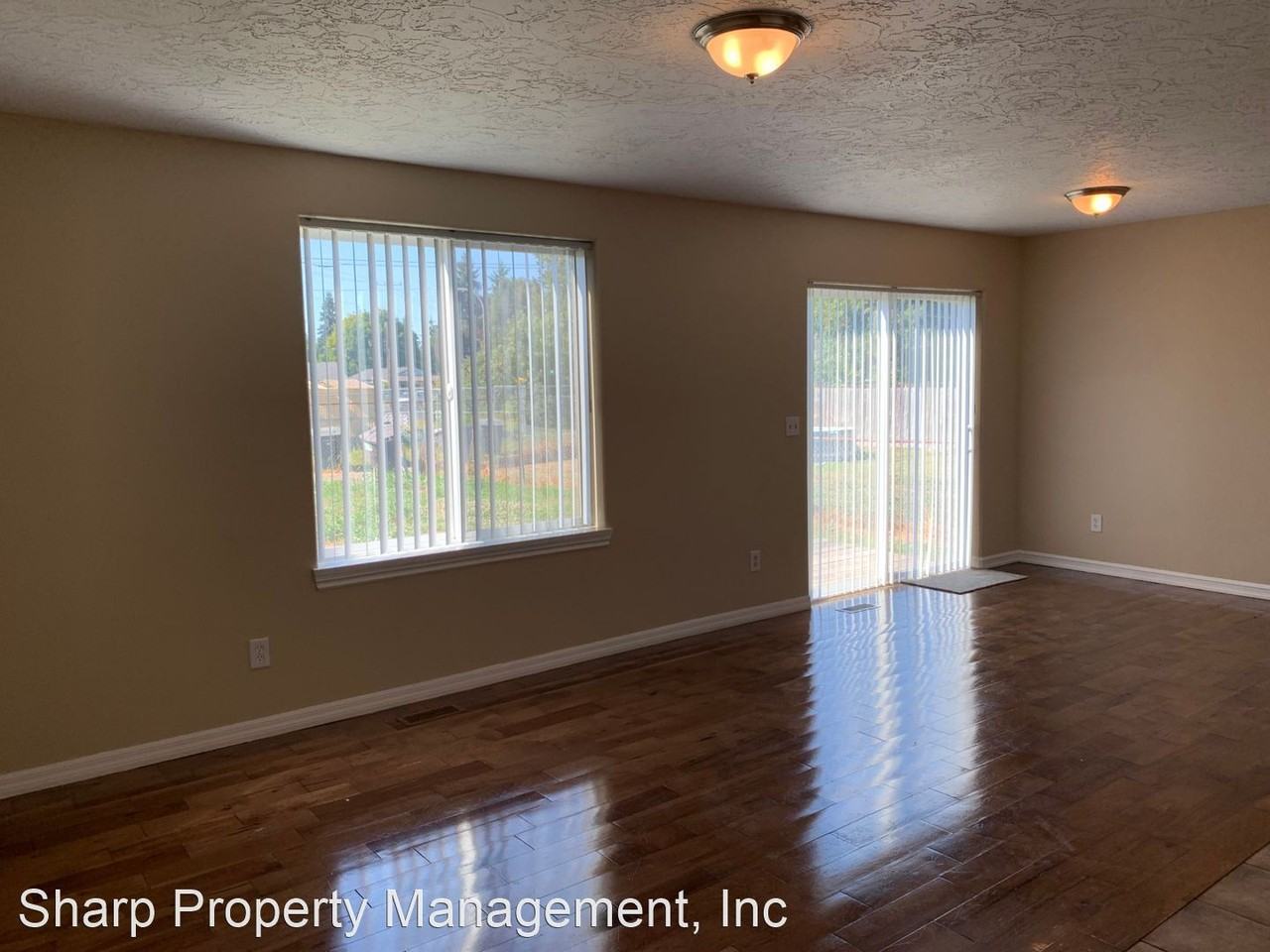 307 Baltimore St - Photo 2 of 20