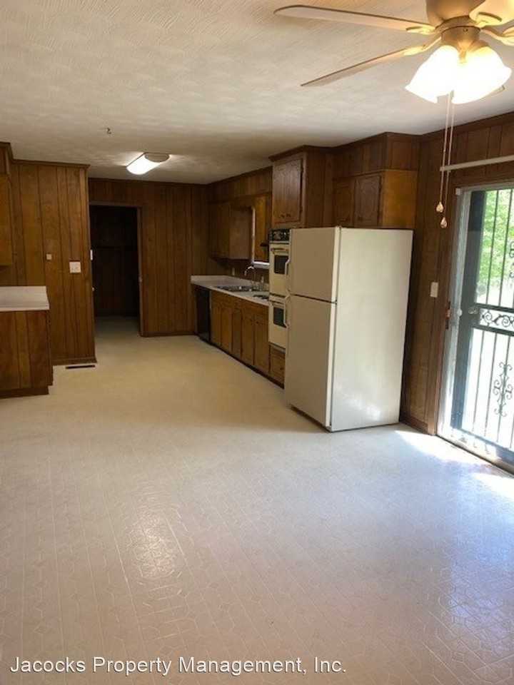 2416 Shepp Rd - Photo 3 of 27