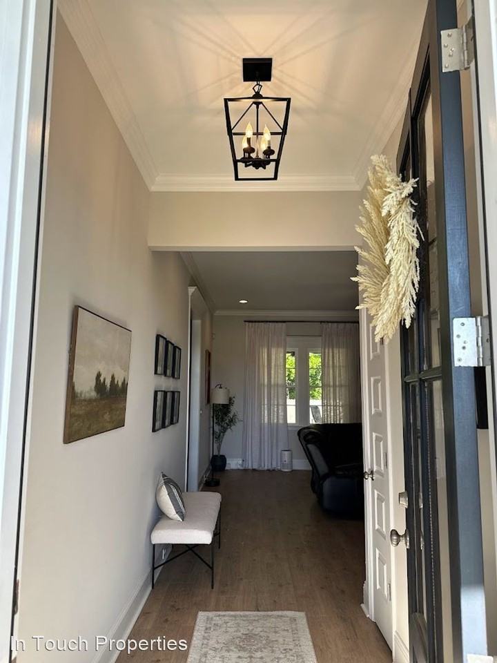 3840 Renee Pl - Photo 3 of 50