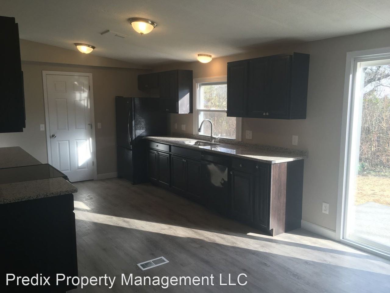 2256 Dixie Dr - Photo 3 of 14