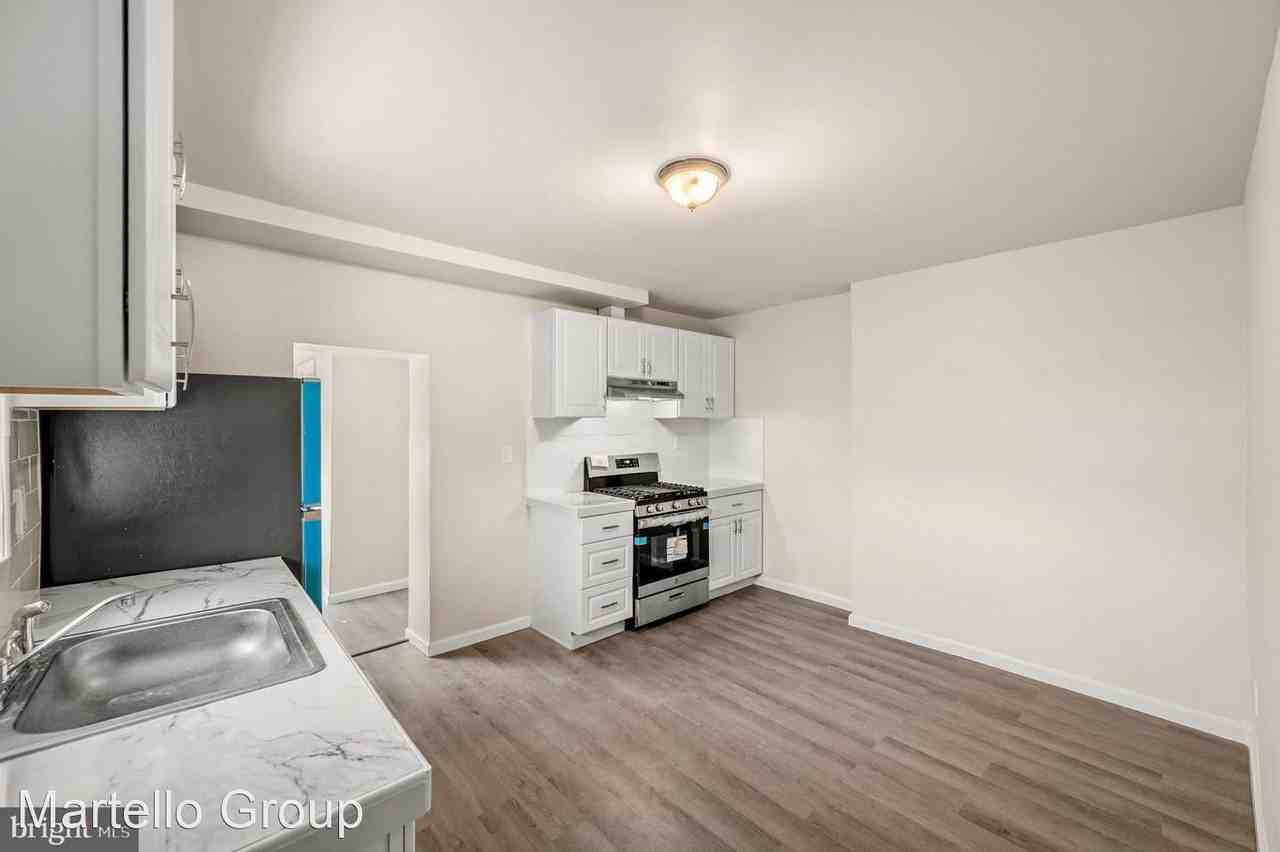 31 Upland Ave - Photo 3 of 12