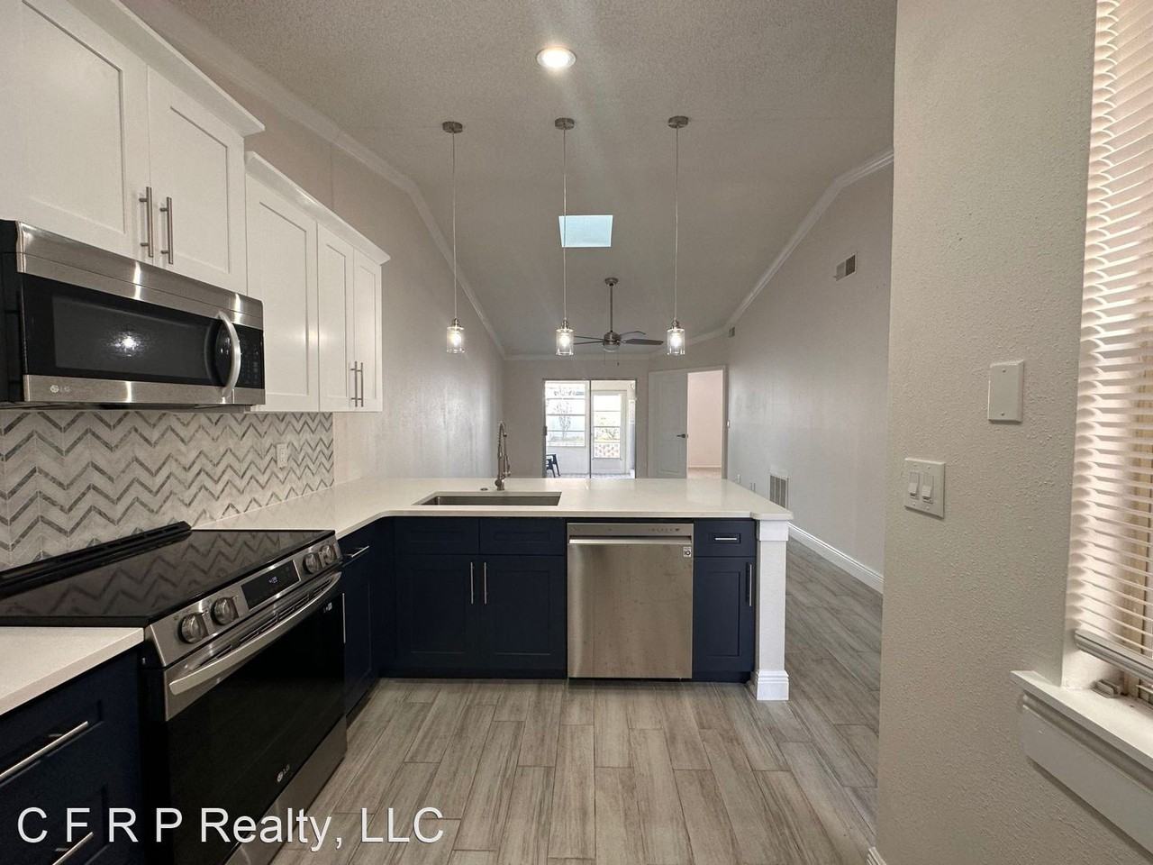 3277 Hibiscus Dr - Photo 3 of 10