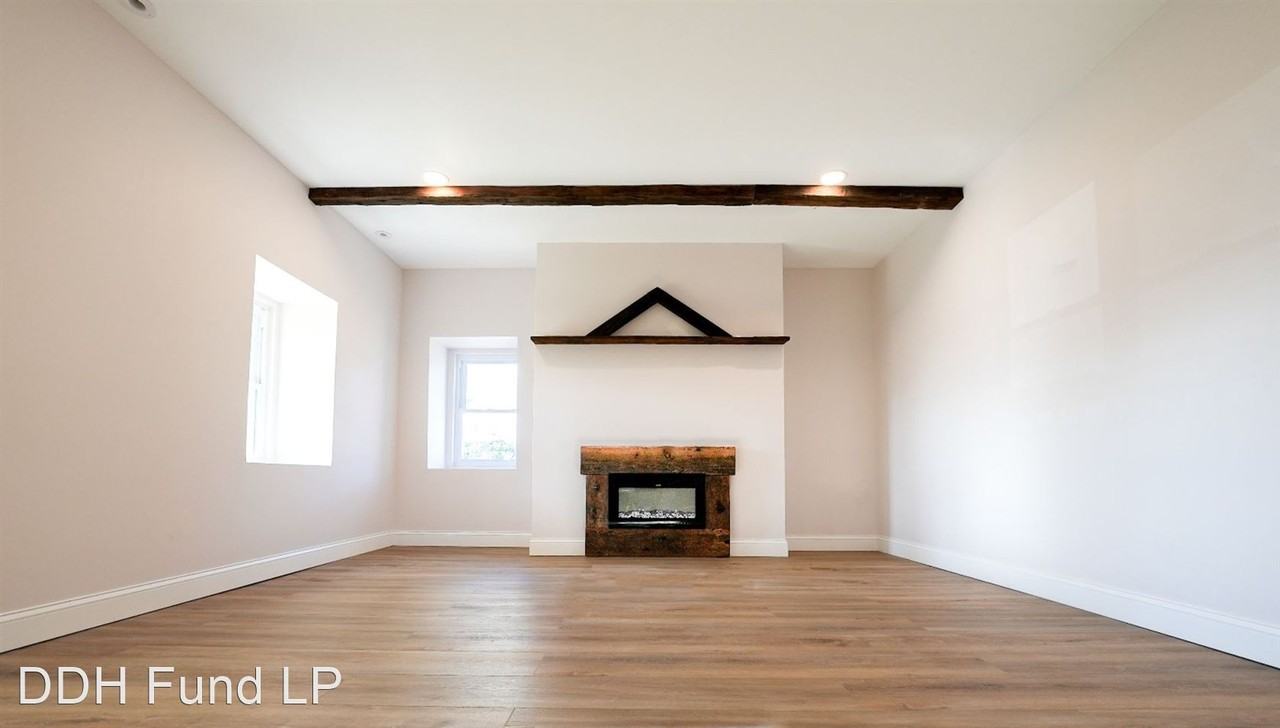 621 Ridge Pike - Photo 3 of 23