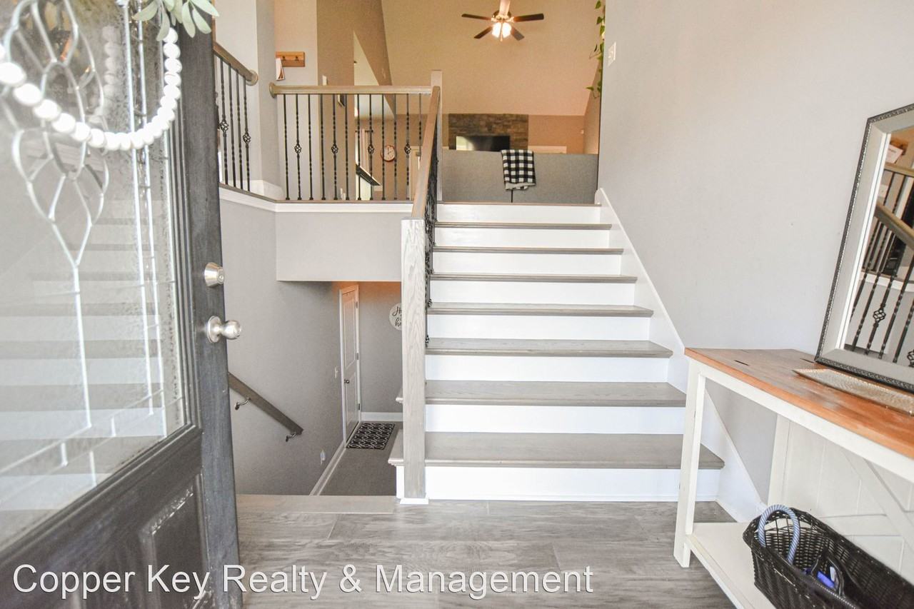 154 Melbourne Dr - Photo 2 of 27