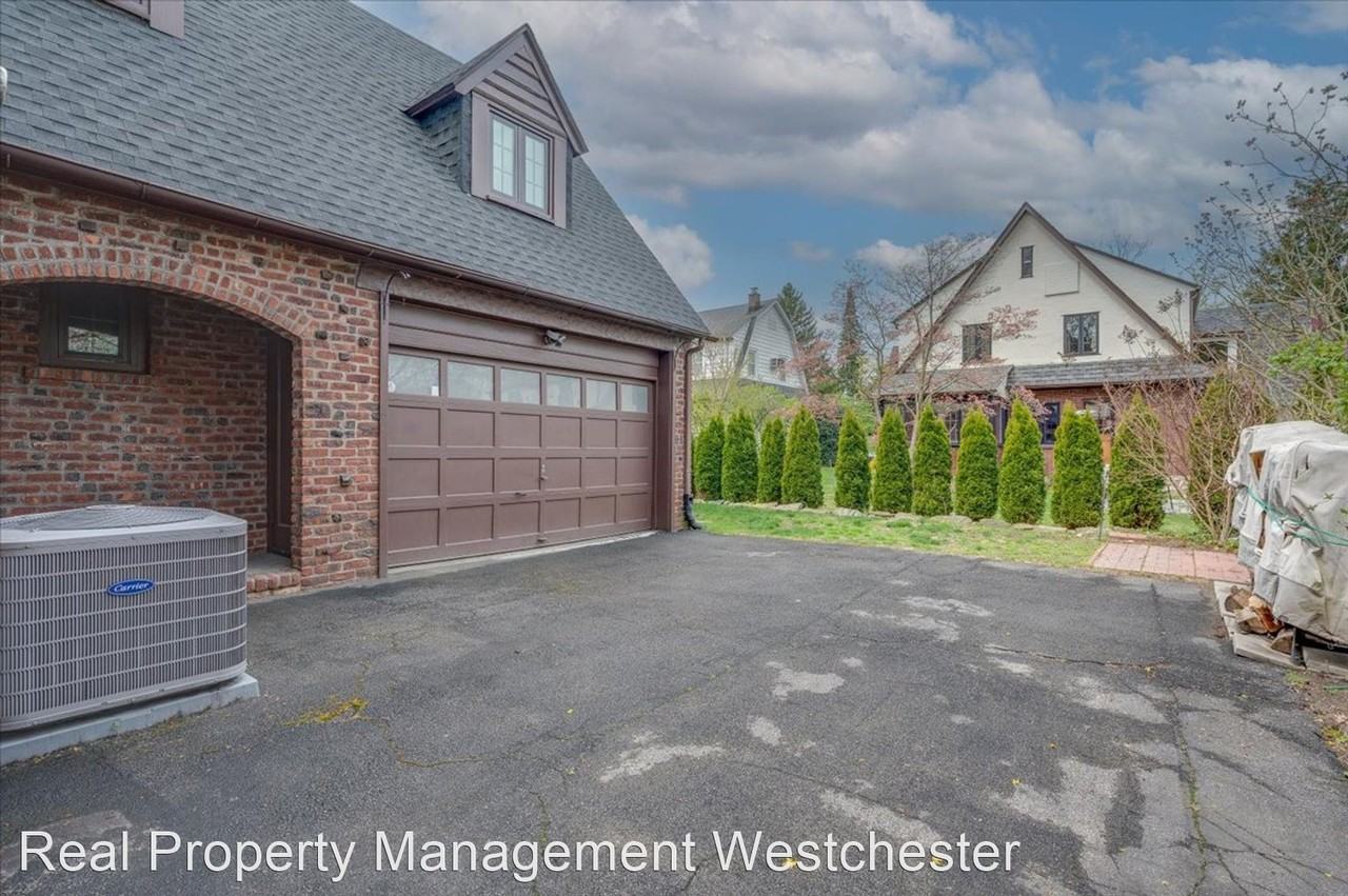 156 Chittenden Ave - Photo 3 of 43